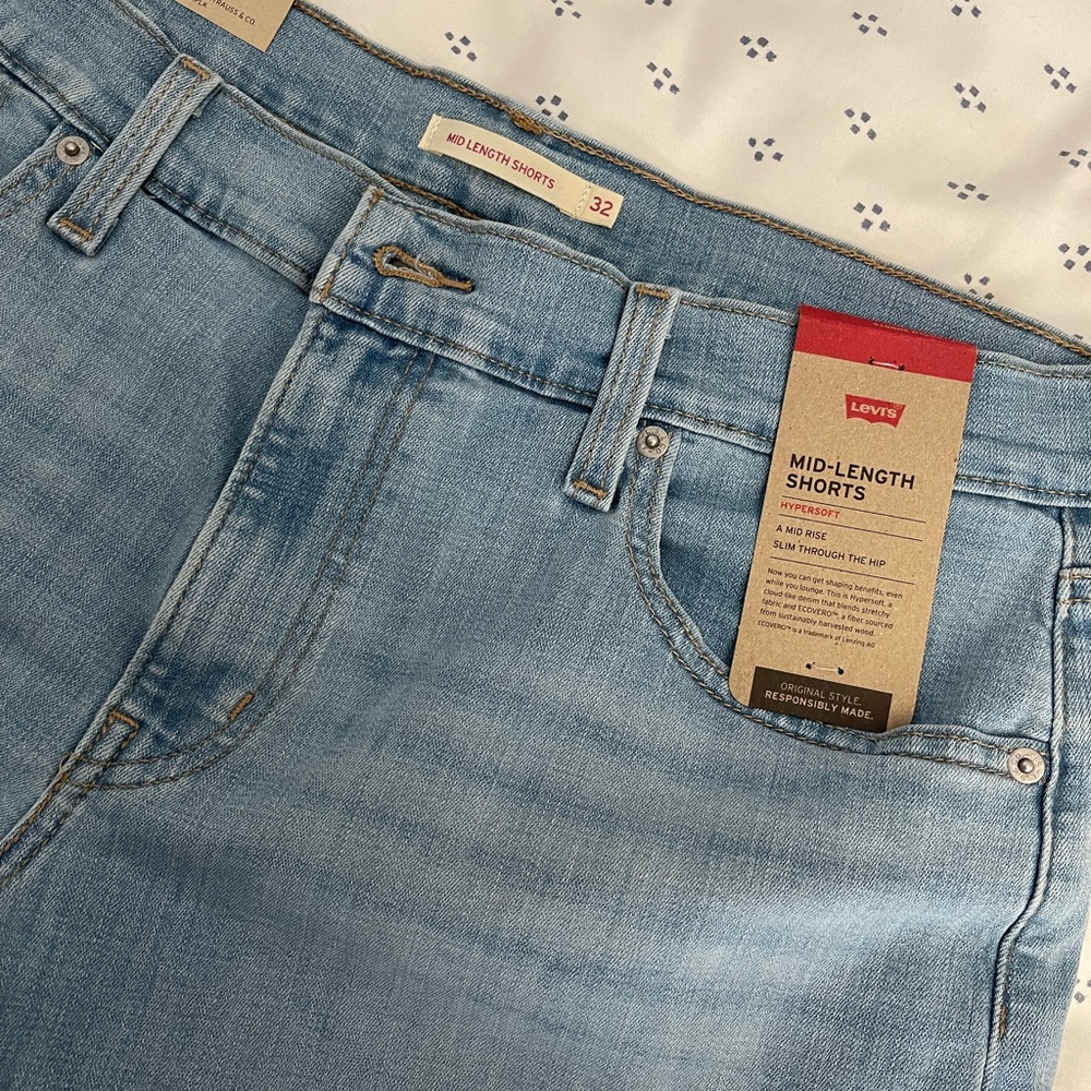 Levi’s denim shorts